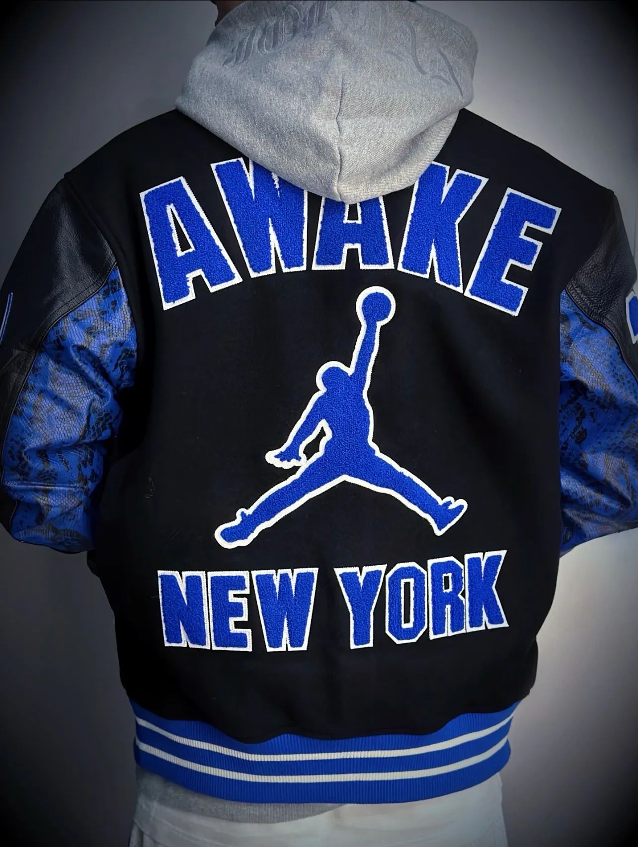 AJ Jordan x Awake NY FW 24 Same Style Genuine Leather ！ Jordan !Classic ， + Retro ， %！ ， ~ ， + ， AJ Shoes， ! Size：M L XL XXL （172 130 M） M 116， 71， 53 64 L 120 73， 54 65 XL 124， 75， 55 66 XXL 128， 77， 56 67